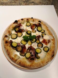 Pizzeria_Scugnizzo_Cuneo_pizza_stagionale_Santa_Cecilia_4